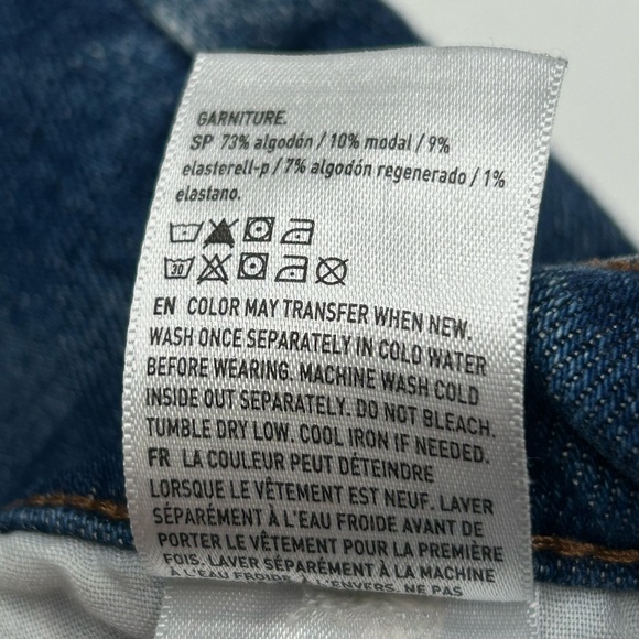 American Eagle Mom Jean Shorts Size 6 High Rise Cut Off Denim Distressed 29x2.5 - Picture 11 of 14